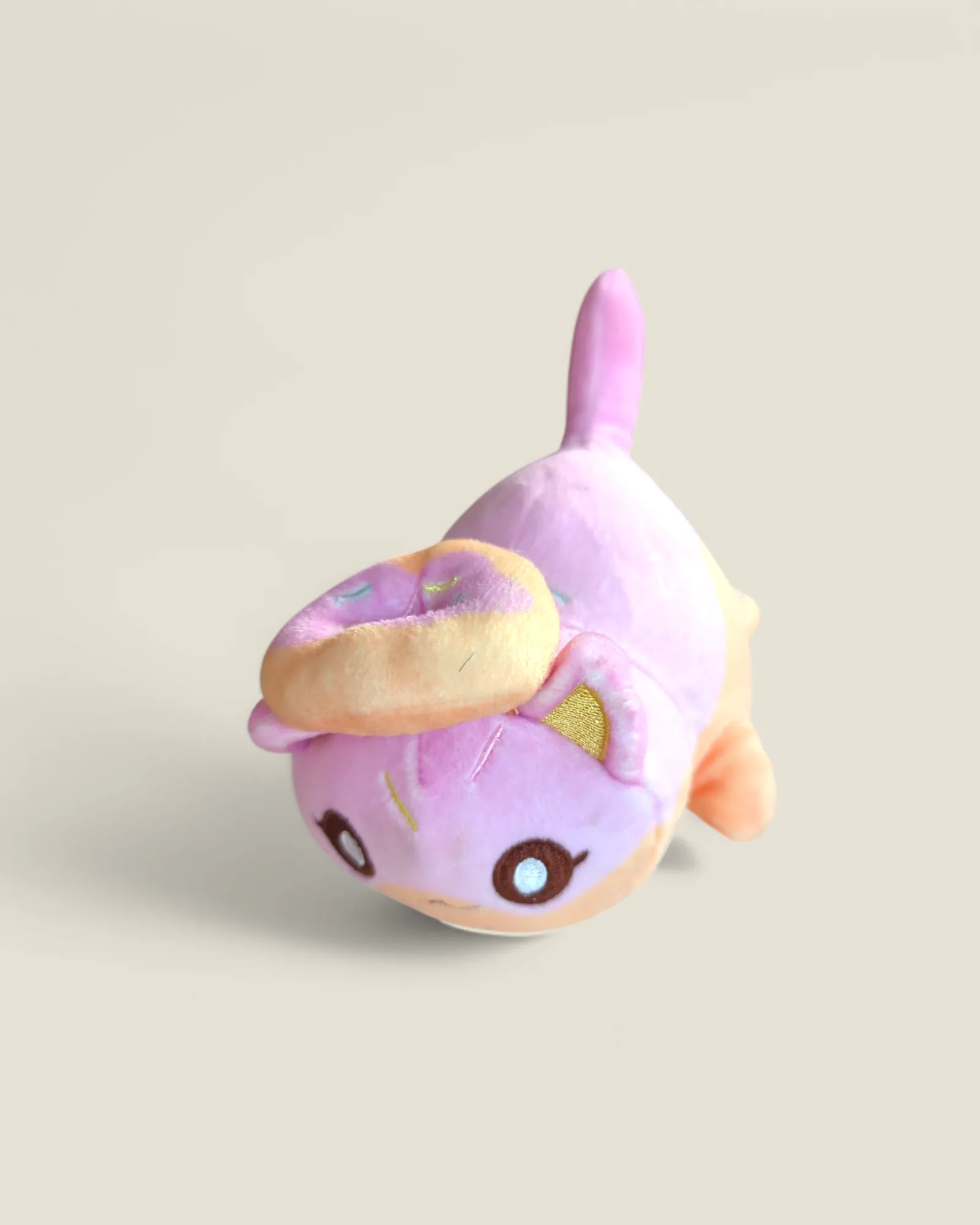 APHMAU DONUT STUFFED ANIMAL PRE-LOVED